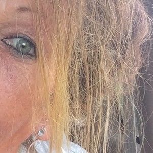 Meet your Posher, Regina